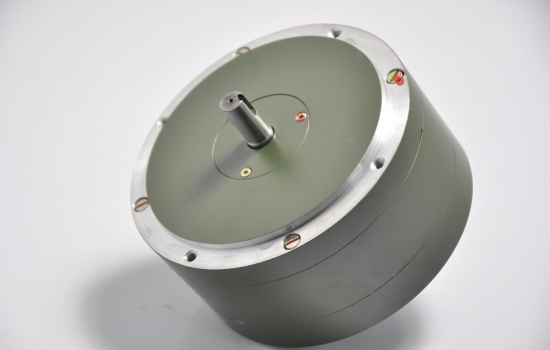 力矩電機(jī)控制器是否通用呢？